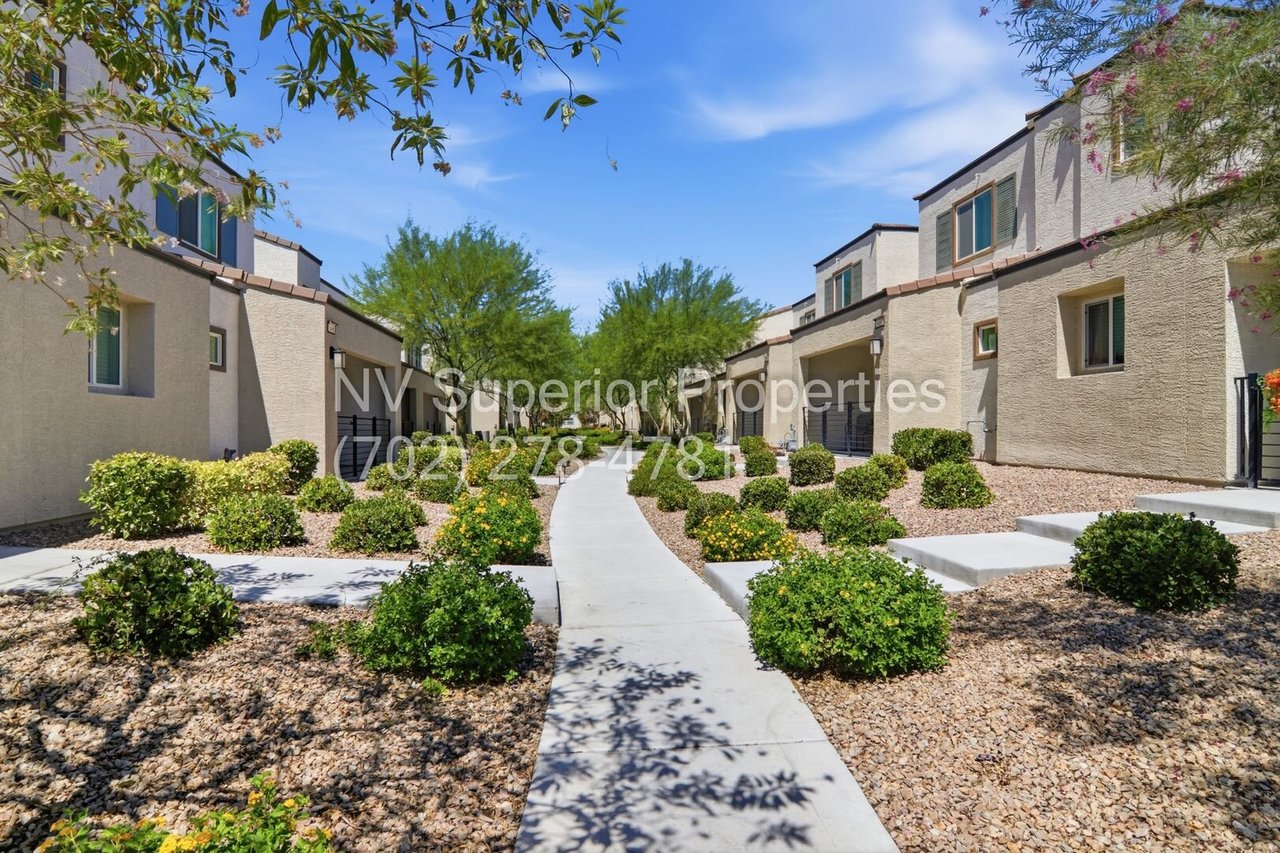 3501 Arcadian King Avenue Las Vegas, NV 89106