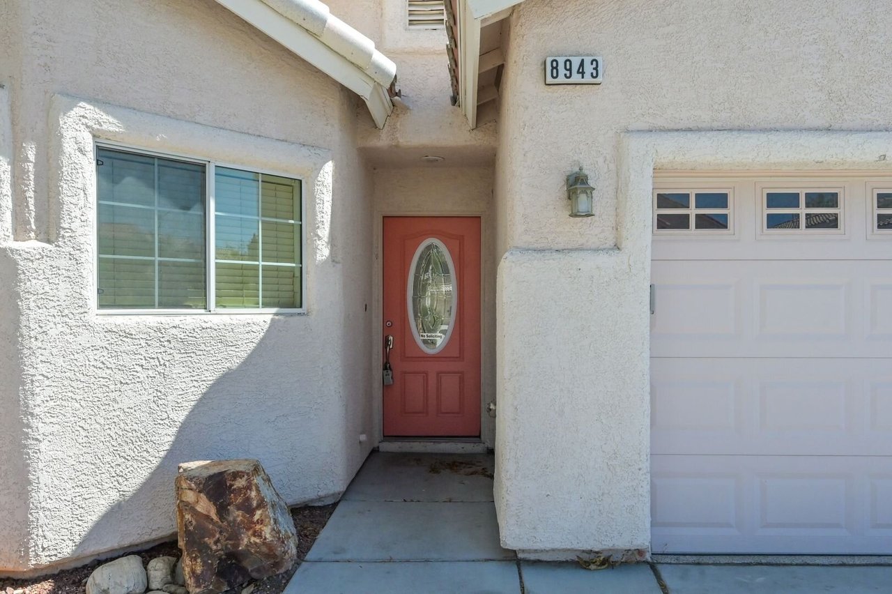 8943 Mossy Hollow Avenue Las Vegas, NV 89149
