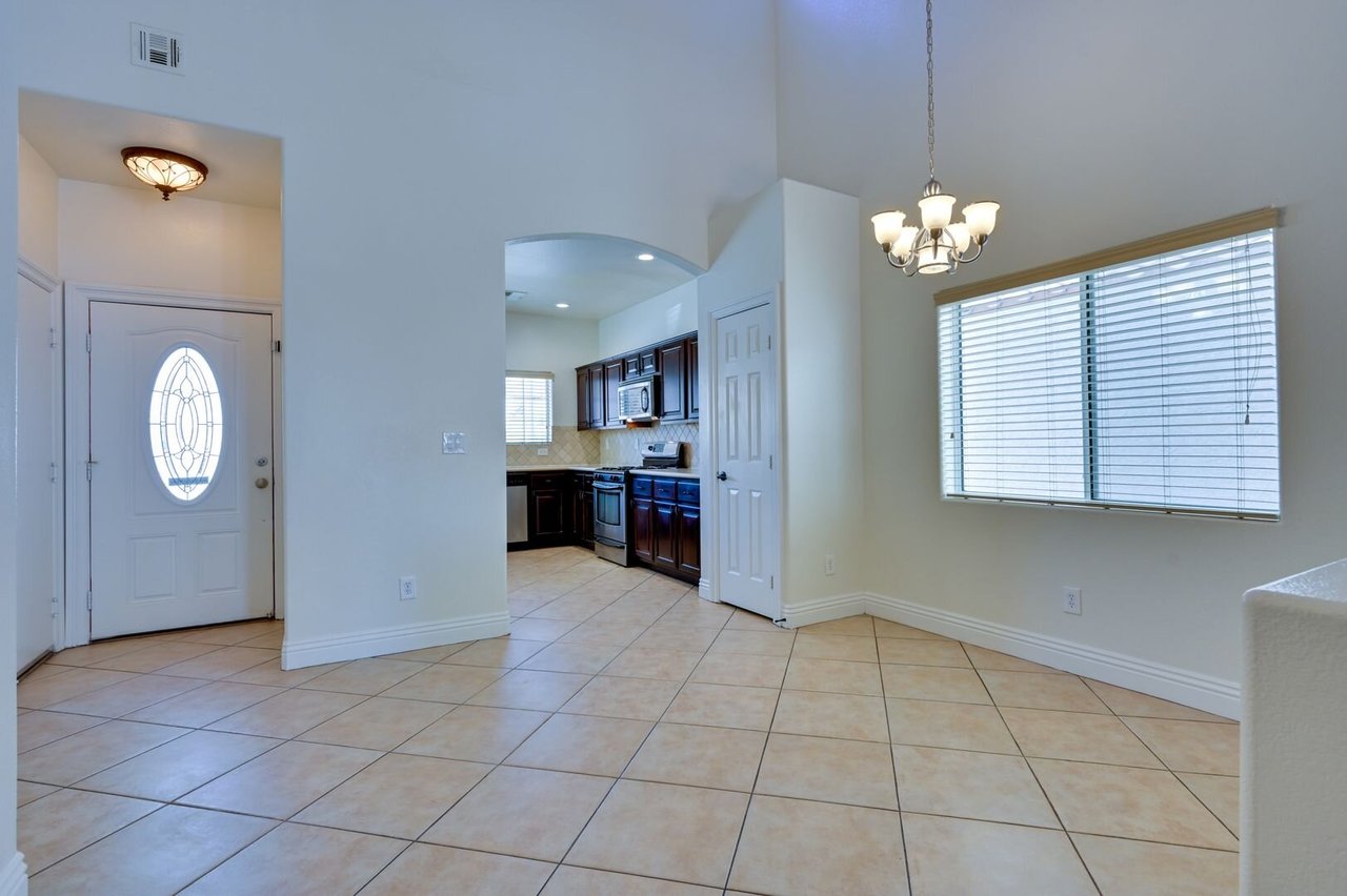 8943 Mossy Hollow Avenue Las Vegas, NV 89149