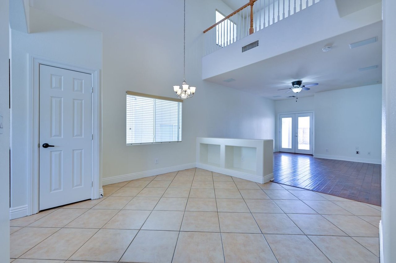 8943 Mossy Hollow Avenue Las Vegas, NV 89149