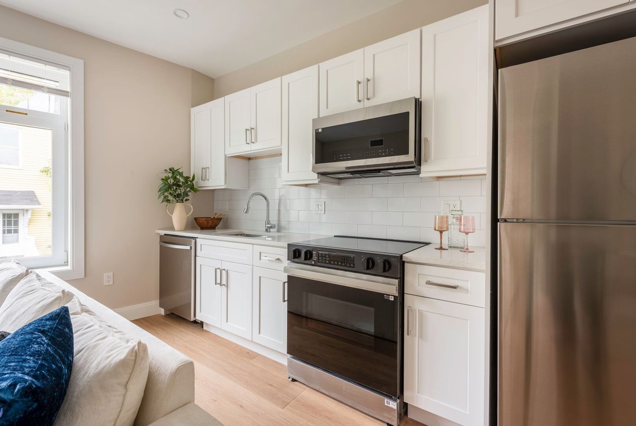394 McGrath Hwy Unit 205 Somerville, MA 02143