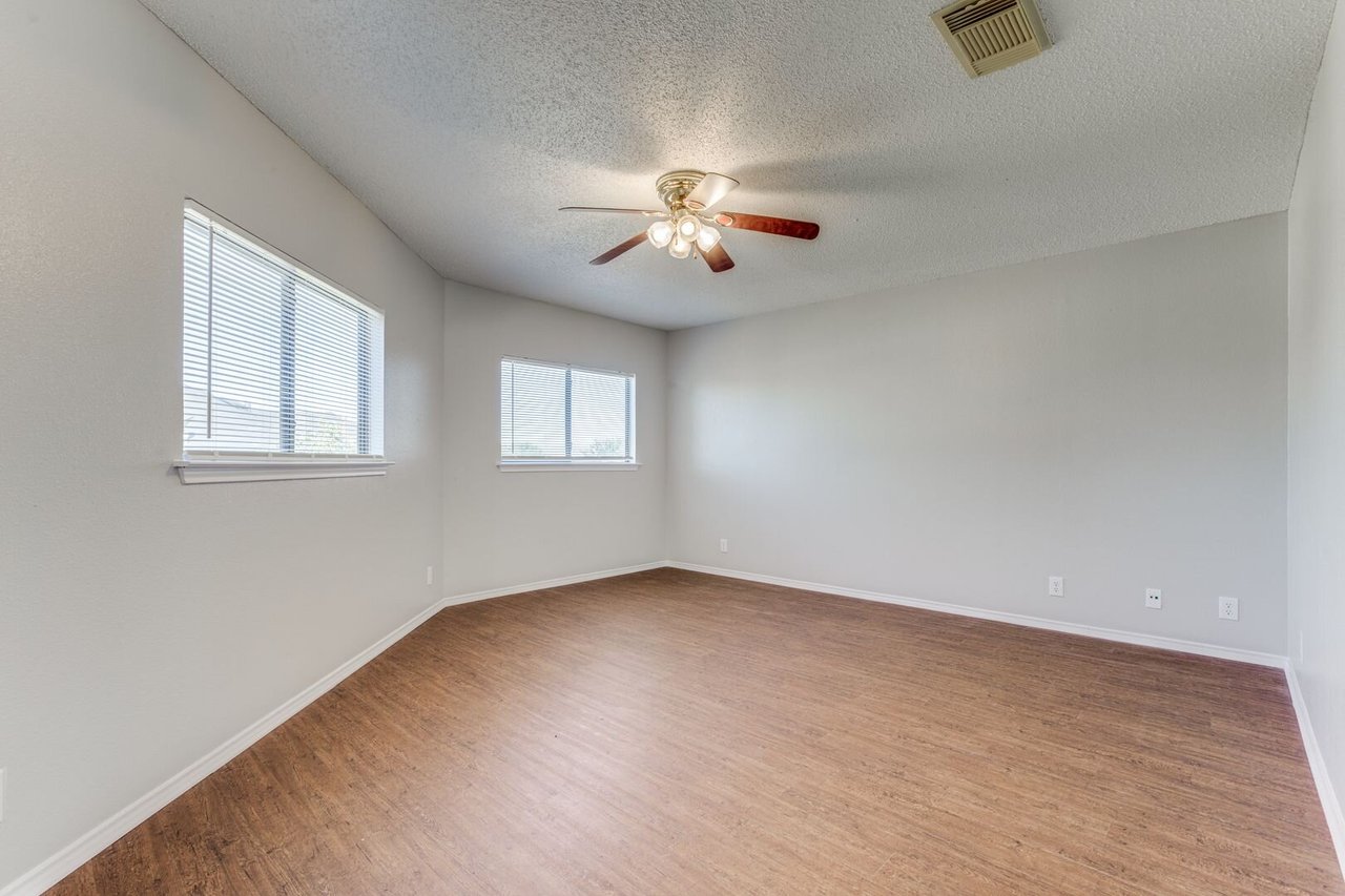 9 Crystal Moon San Antonio, TX 78238