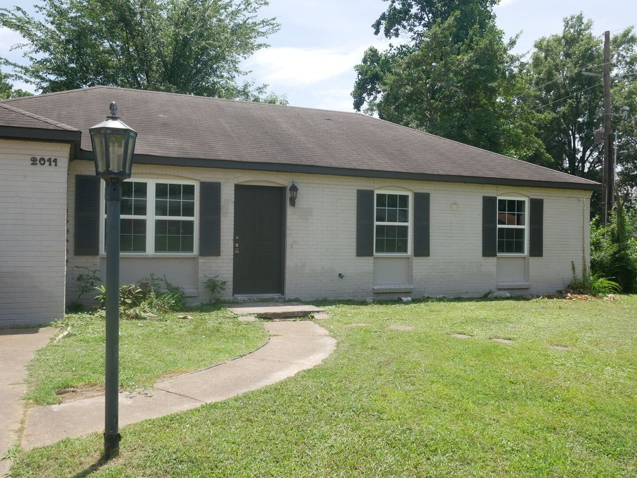 2011 Coral Hill Dr