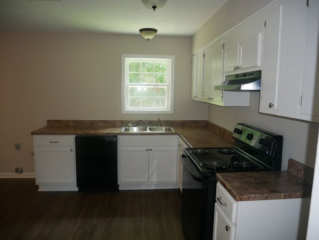 2011 Coral Hill Dr