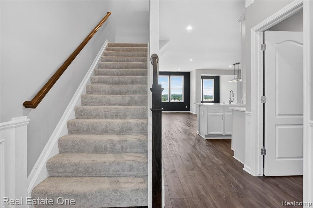 4799 Broomfield Way Lake Orion, MI 48359