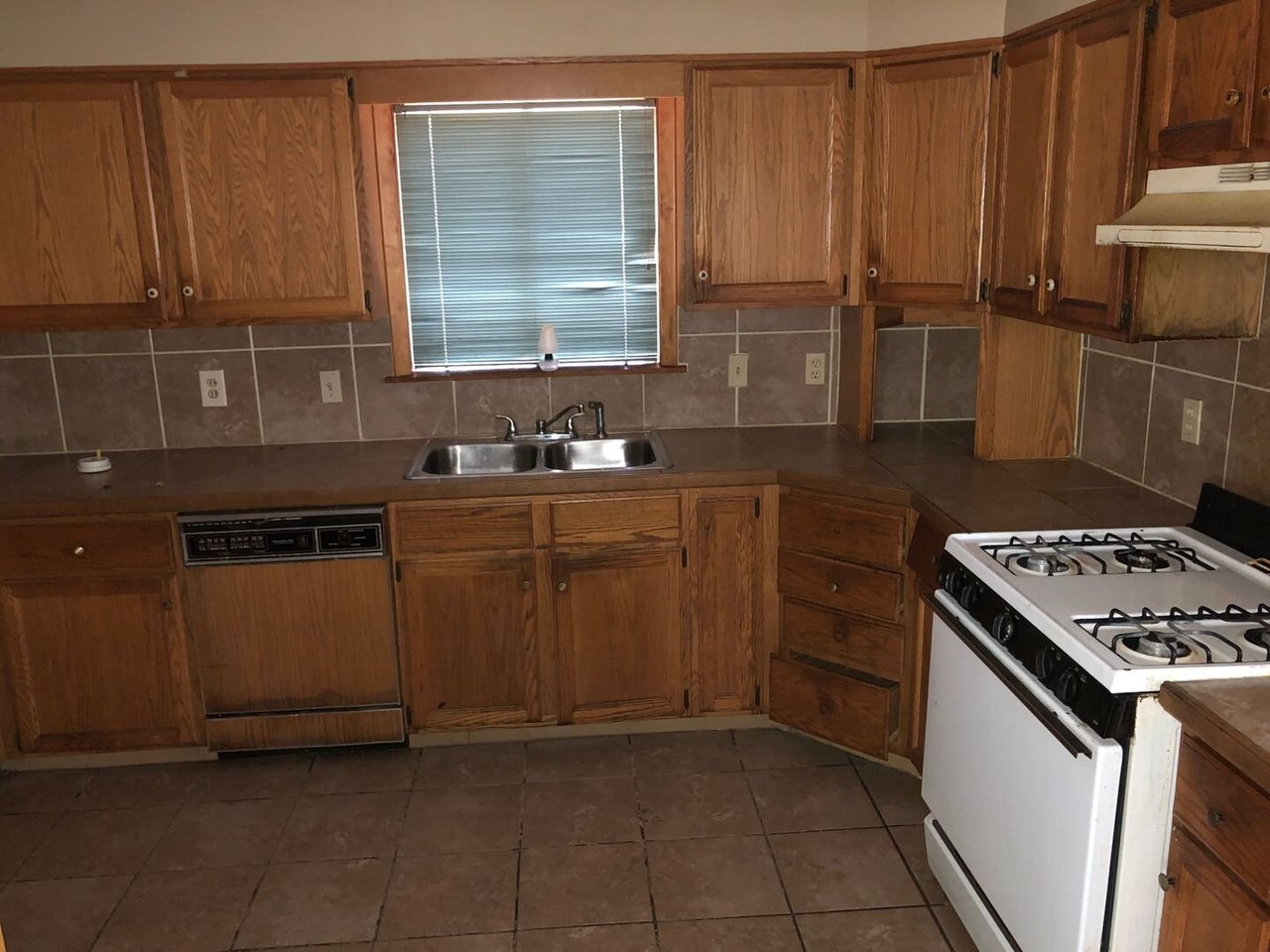 1909 Catalina Dr