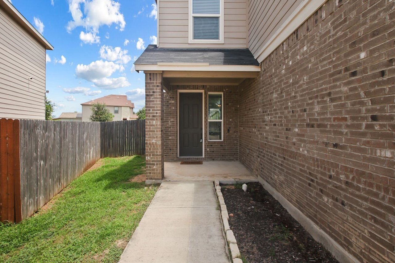 6811 Beltran Pass San Antonio, TX 78252