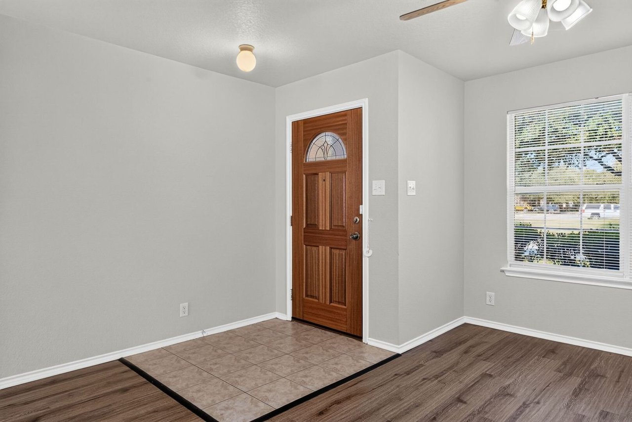 7726 Cavern Hill San Antonio, TX 78254