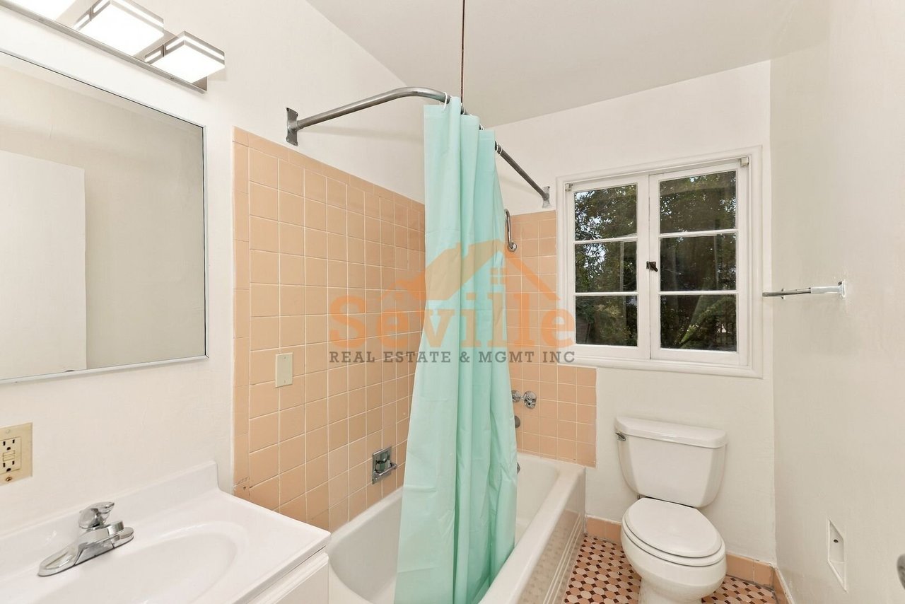 1526 Arch Street #7 Berkeley, CA 94708