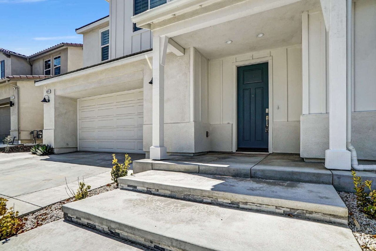 18116 Hedgerow Way
