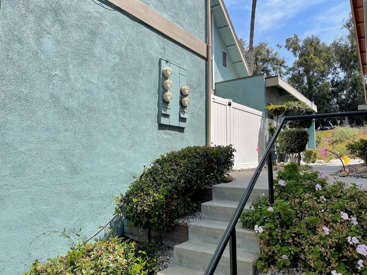 2991 E. Harbor Blvd. Ventura, CA 93001