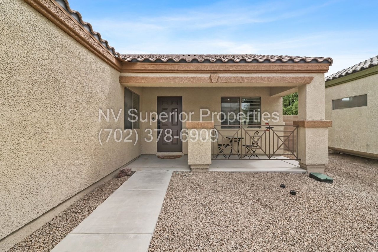 5828 Austin English Street North Las Vegas, NV 89081