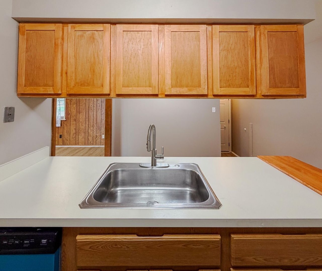 34381 Rosslyn St Westland, MI 48185