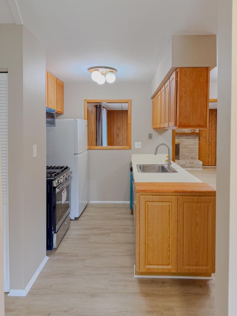 34381 Rosslyn St Westland, MI 48185
