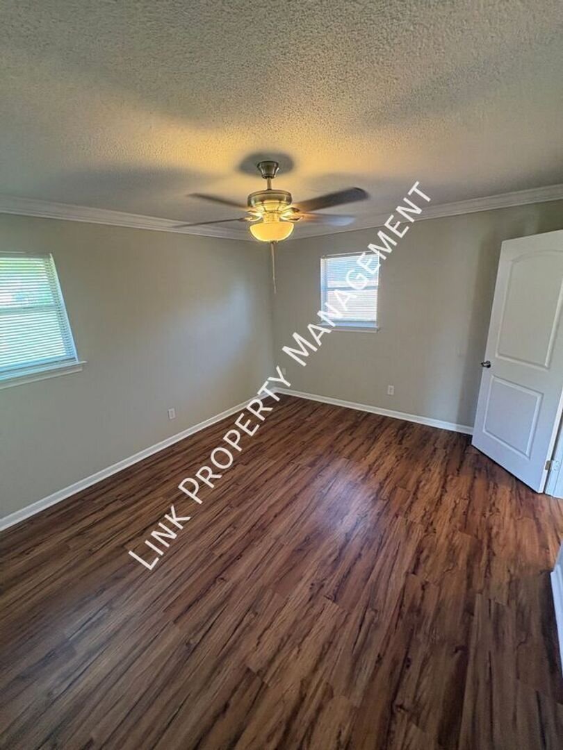 4911B Marylin Lane Chattanooga, TN 37411