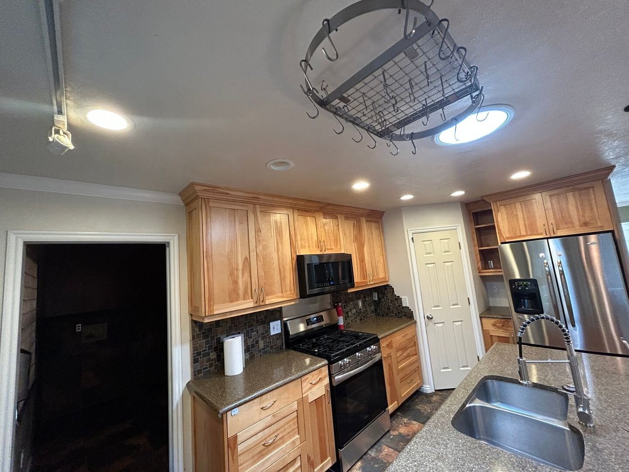 1513 E 300 S Springville, UT 84663