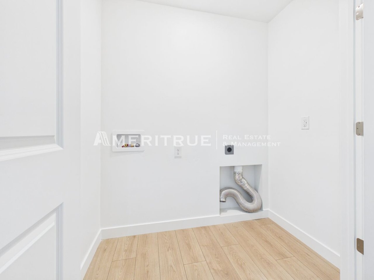 1868 E 640 N Salem, UT 84653