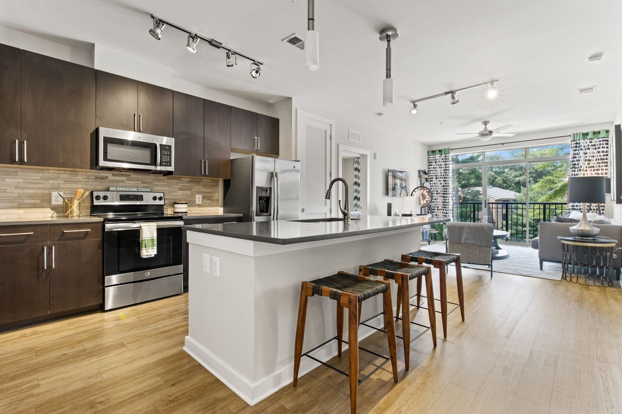  (Campaign: A4 | 1 Bed 1 Bath | 736 sq ft)