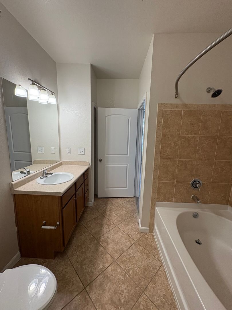  (Campaign: 1 Bed | 1 Bath | 885 sq ft)