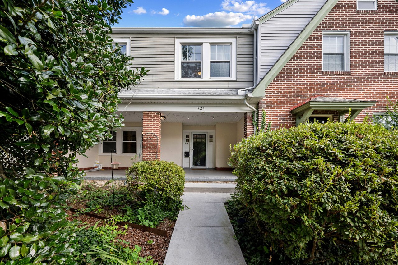 432 Kenneth Sq