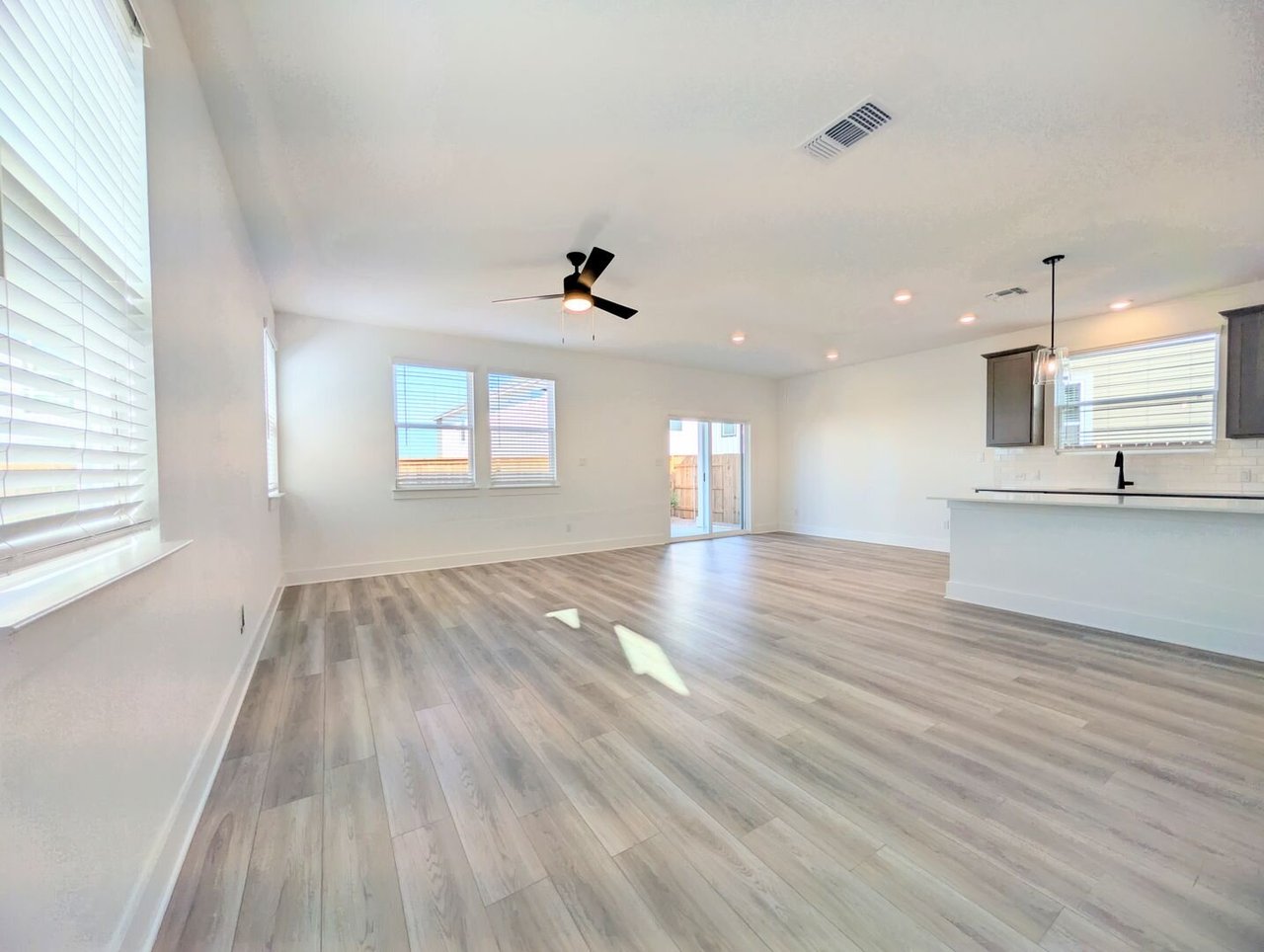 206 Kislingbury Ln Kyle, TX 78640