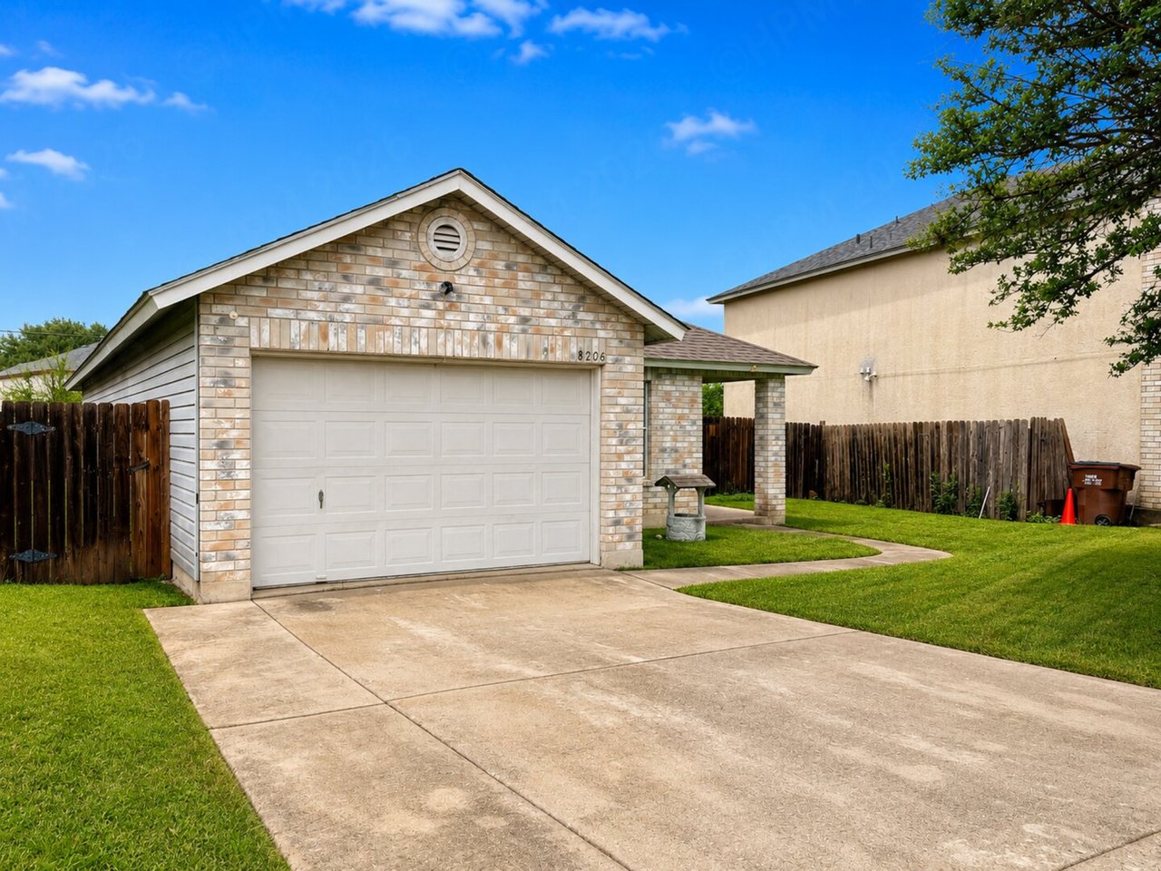 8206 Longhorn Ridge Converse, TX 78109