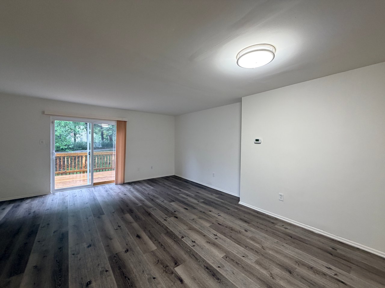 6152 Majors Lane