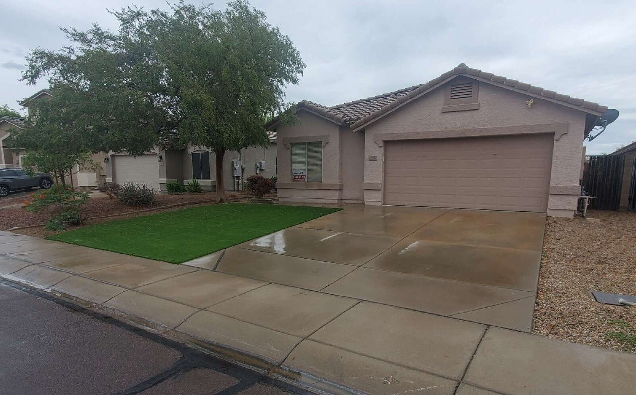 9323 W Harmony Ln