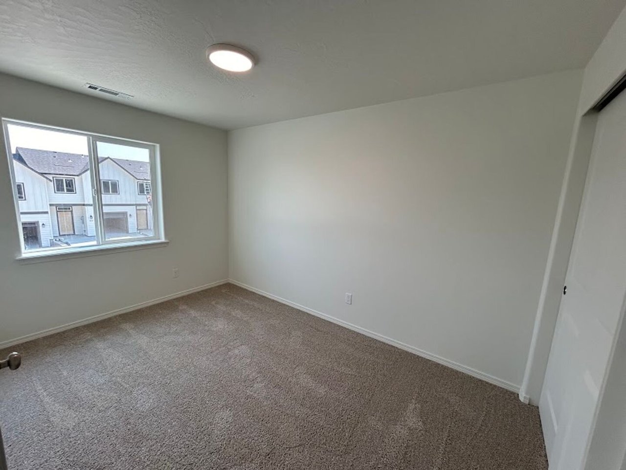 6592 W 36th PL Kennewick, WA 99338