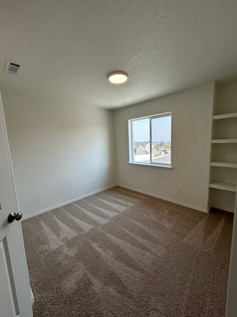 6592 W 36th PL Kennewick, WA 99338