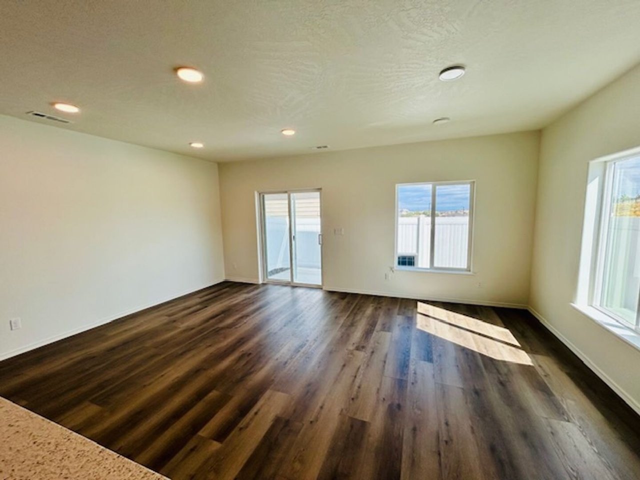 6664 W 36th PL Kennewick, WA 99338