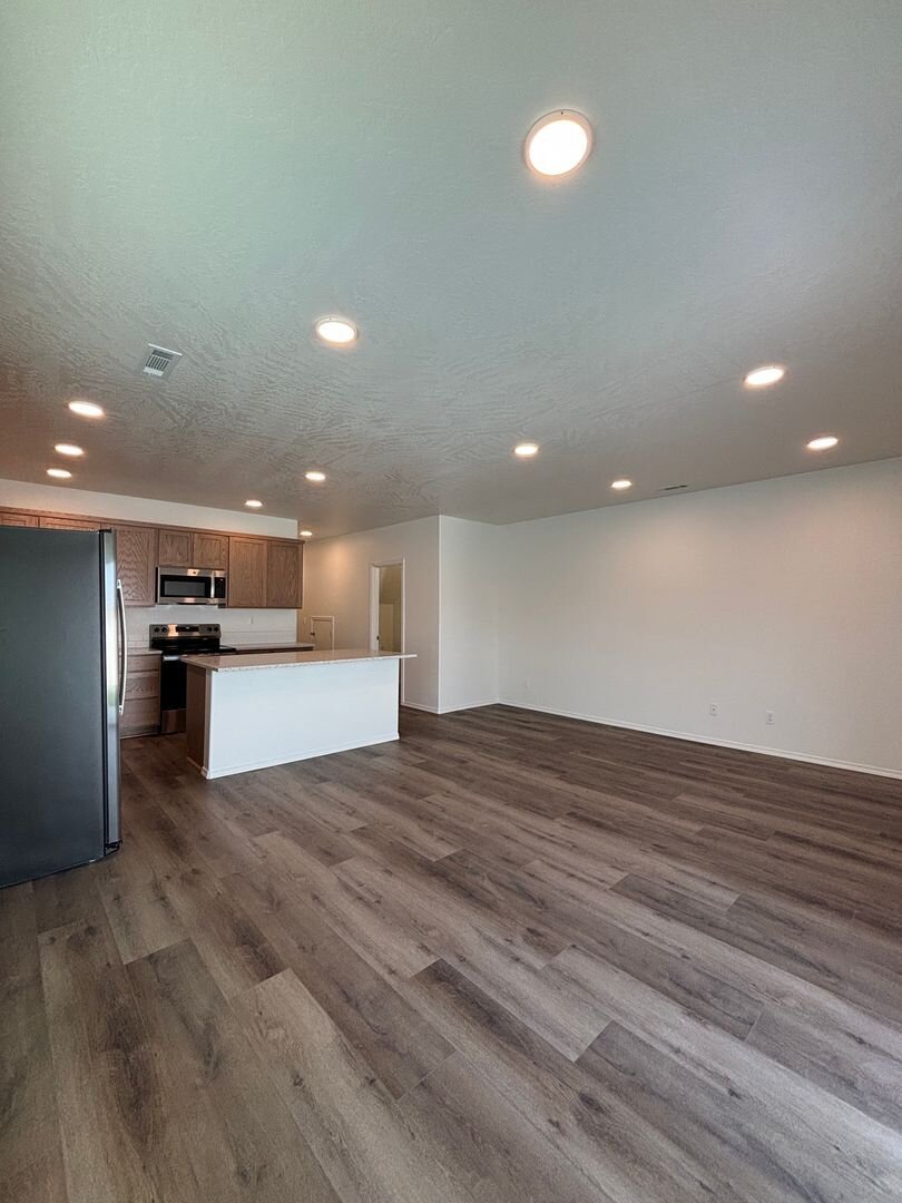 3767 S. Roosevelt PL. Kennewick, WA 99338