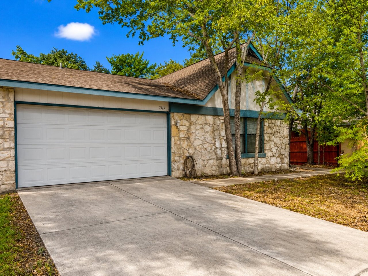 7315 Ridge Beach Converse, TX 78109
