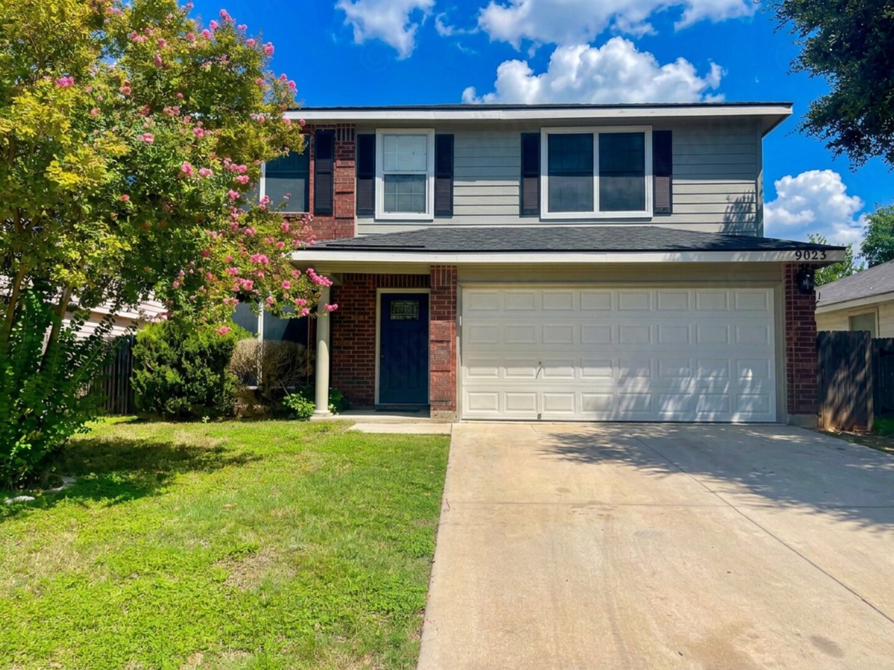 9023 Pinseeker Selma, TX 78154