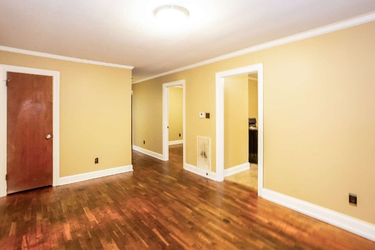 526 Hickory Ave