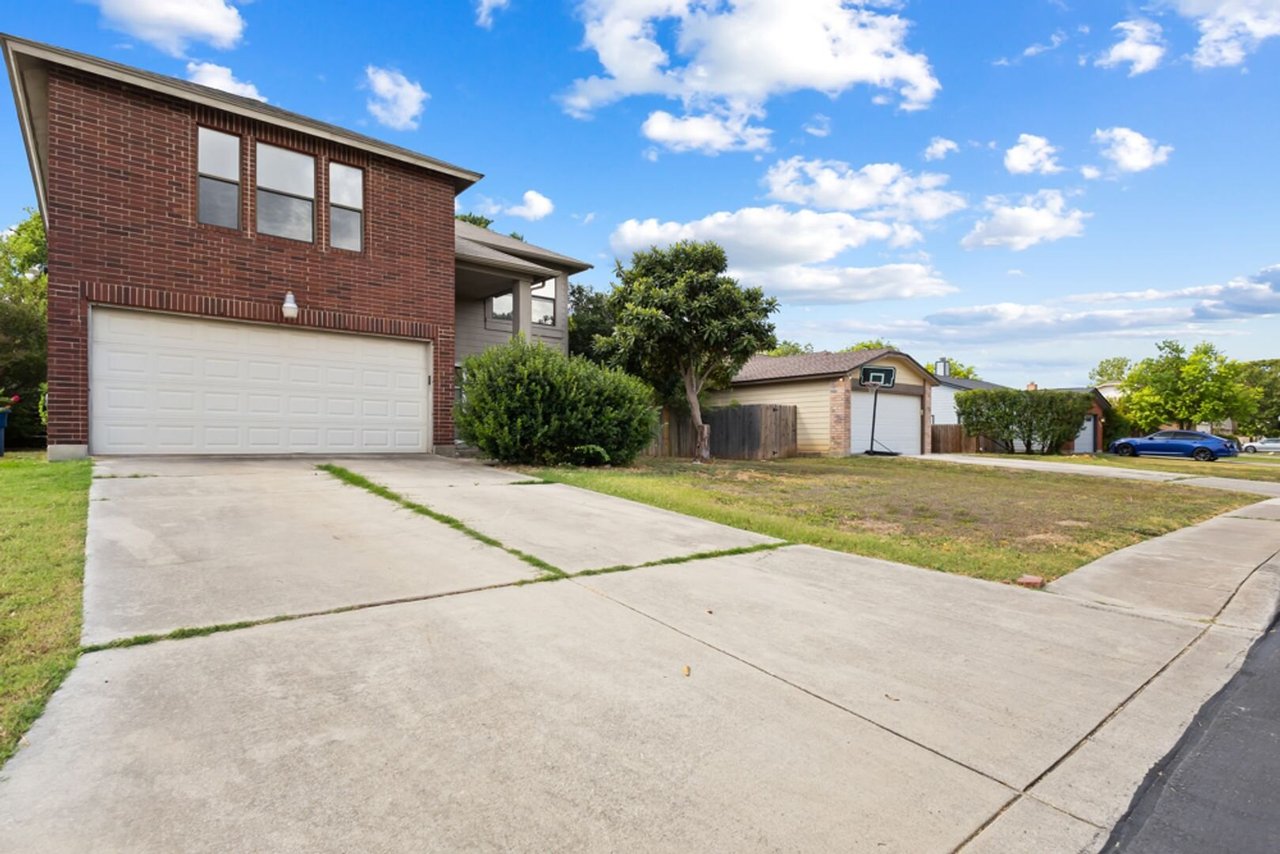 9926 Trendwood San Antonio, TX 78250