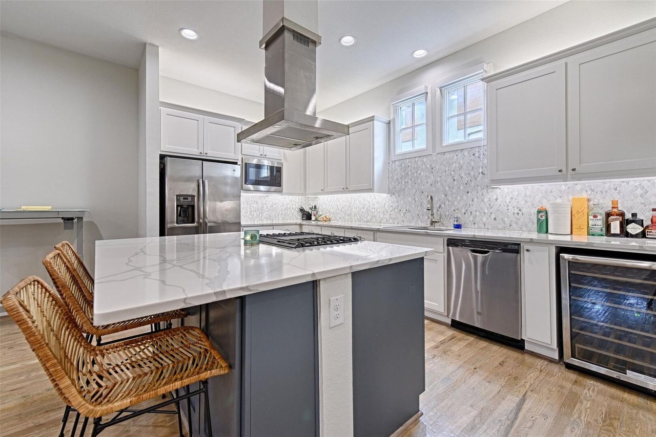 5089 Gaston Ave. #1002 Dallas, TX 75214