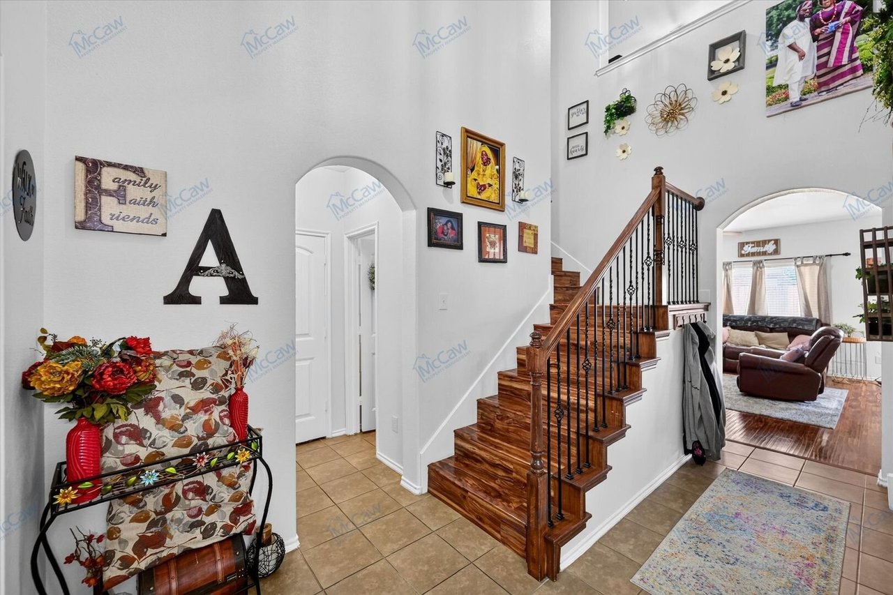 8824 Whirlwind Trail Aubrey, TX 76226