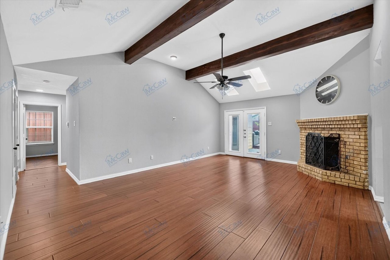 7136 Vinland St. Dallas, TX 75227