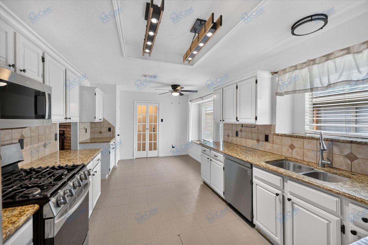 7136 Vinland St. Dallas, TX 75227