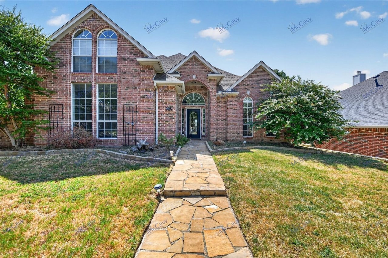 305 Brazil Dr. Hurst, TX 76054