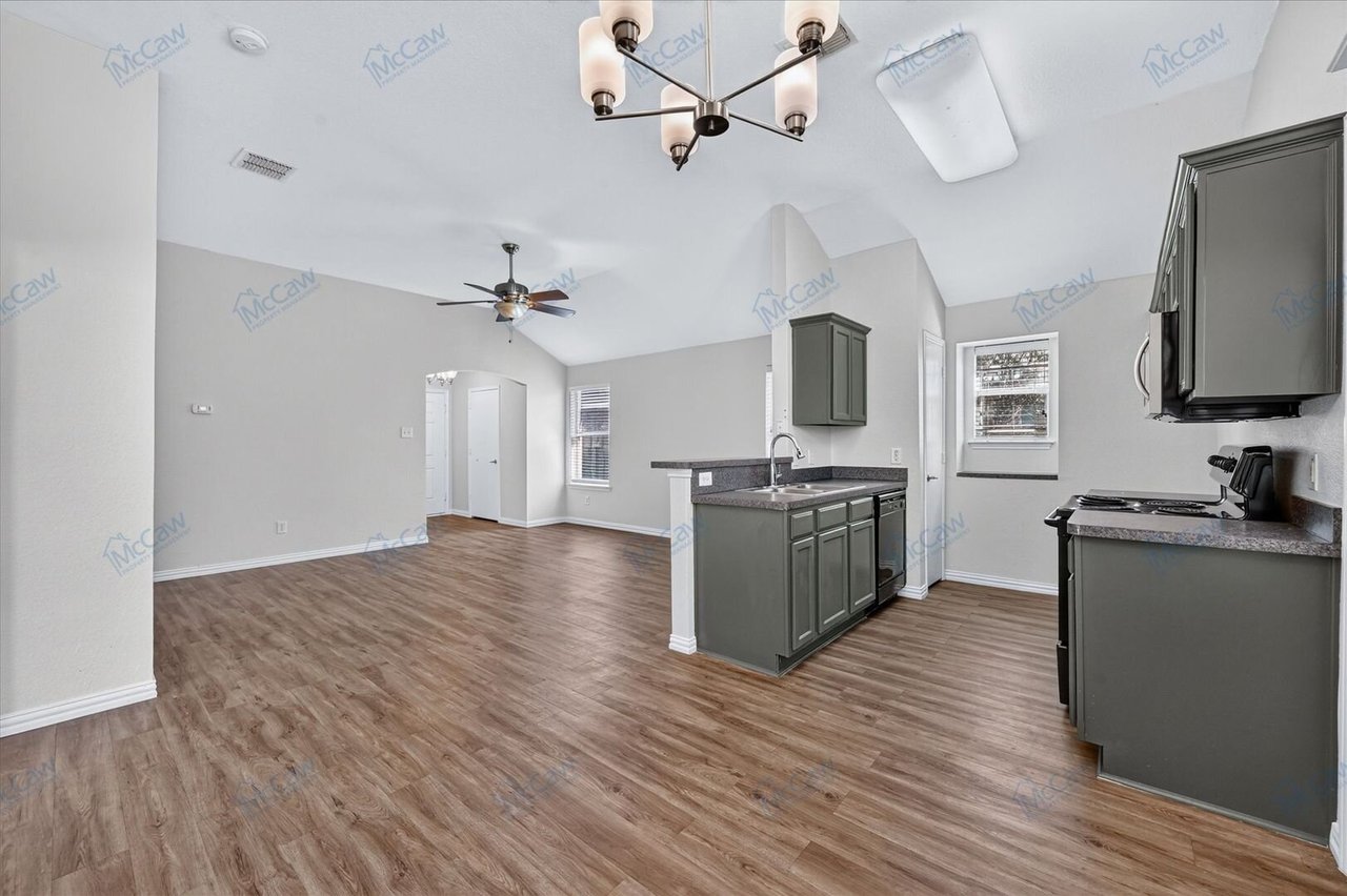 2932 Oakshire St. Denton, TX 76209