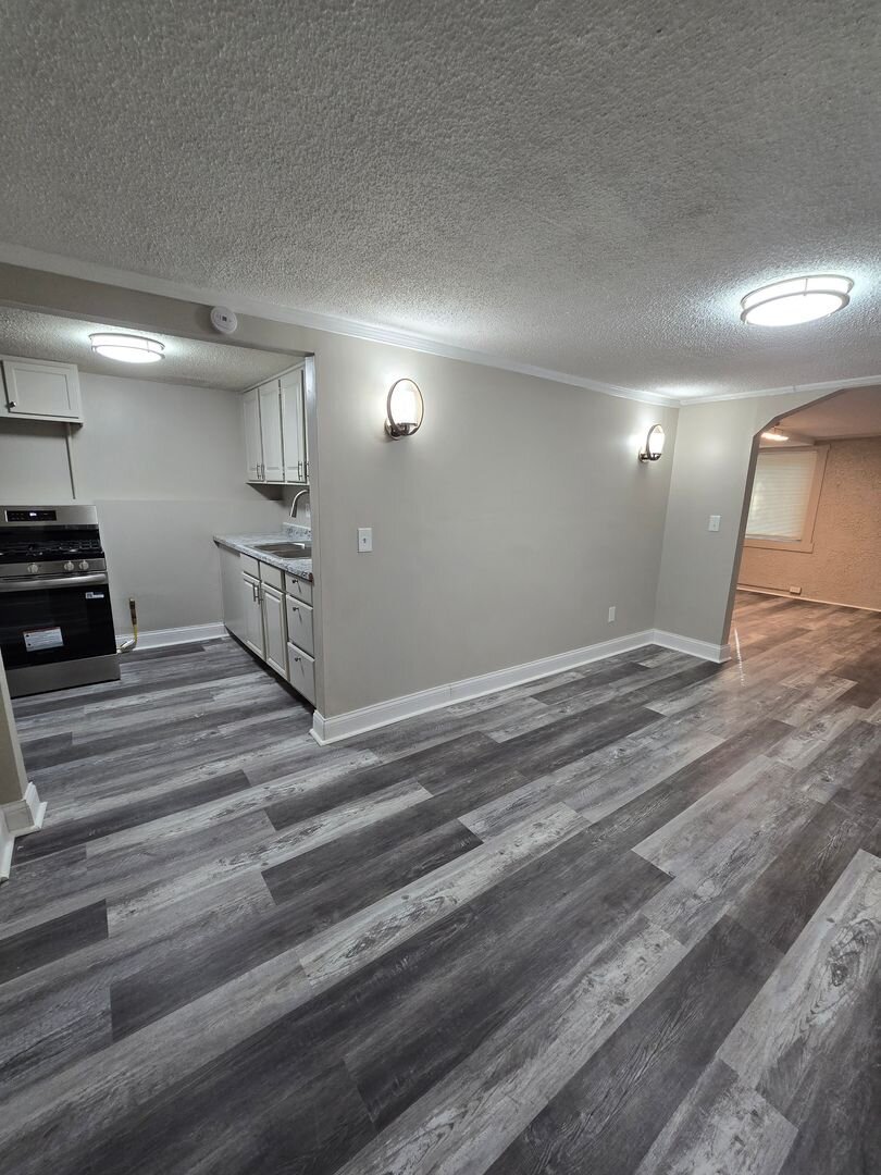 10119 E Winner Rd, 2 Independence, MO 64052