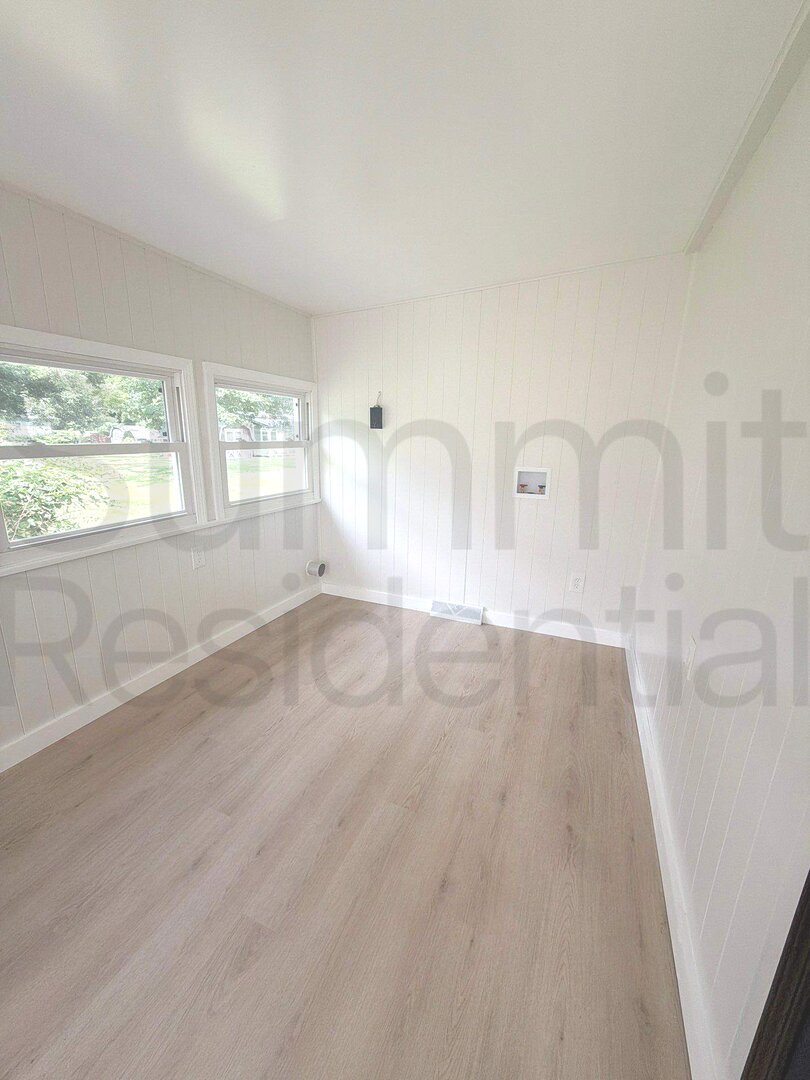 32 Market St Greenwich, OH 44837