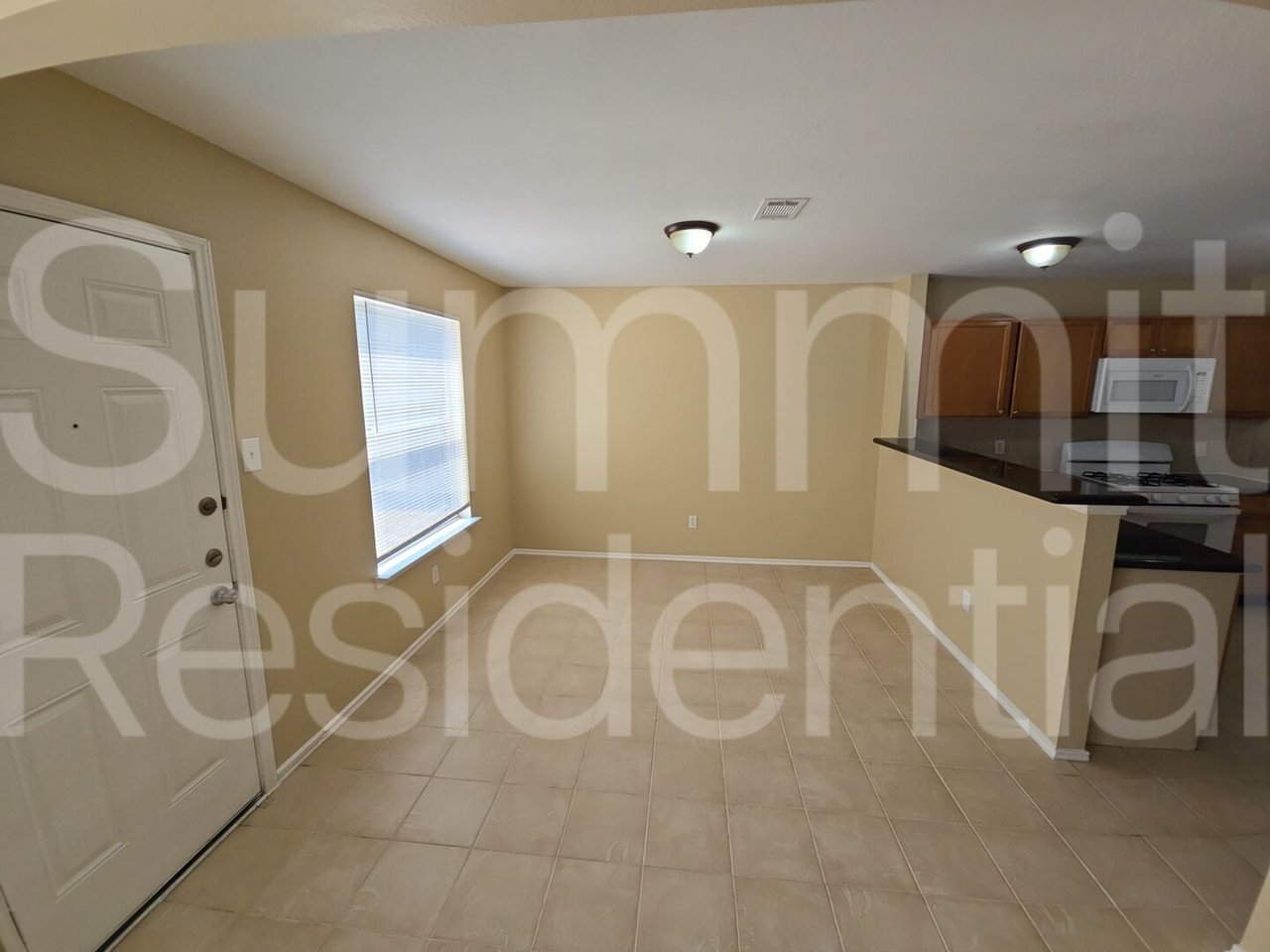 830 N Oak Dr Houston, TX 77073