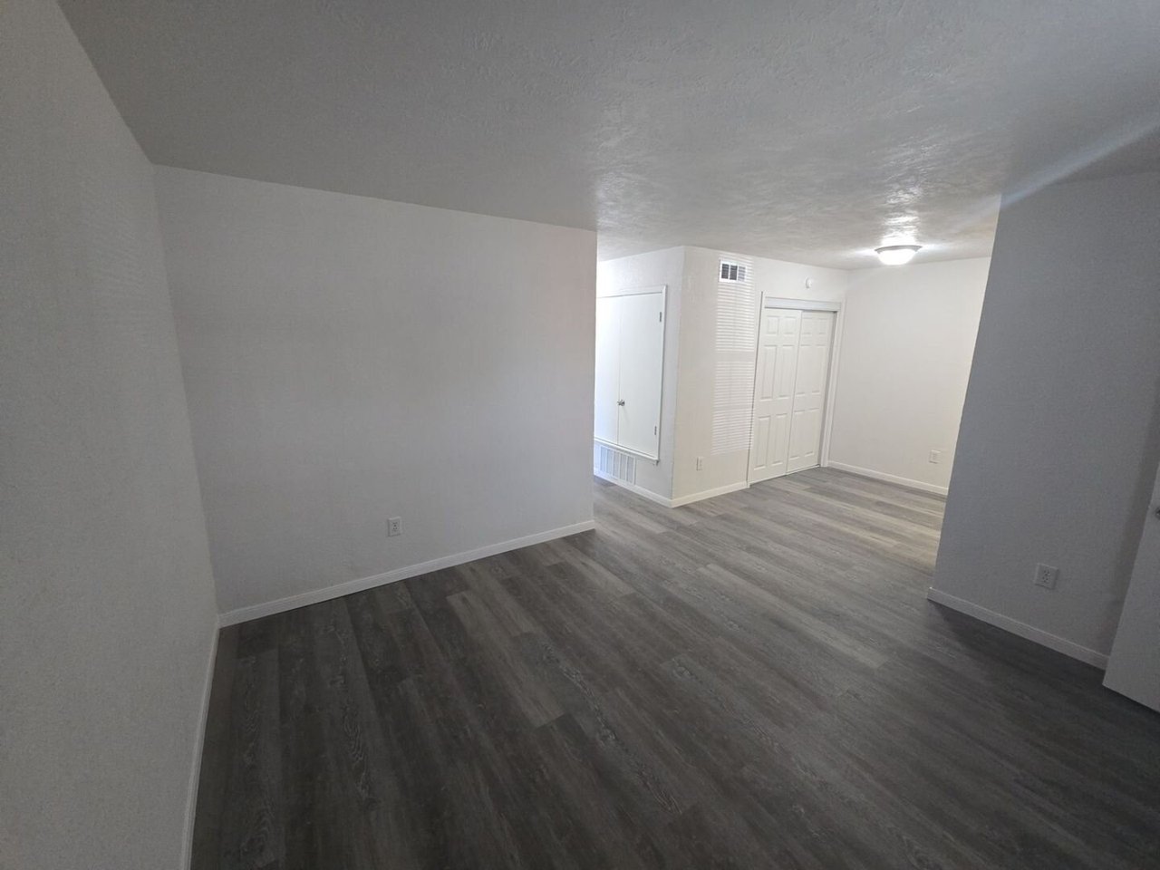 900 E Leslie Cir - Unit A Austin, TX 78721