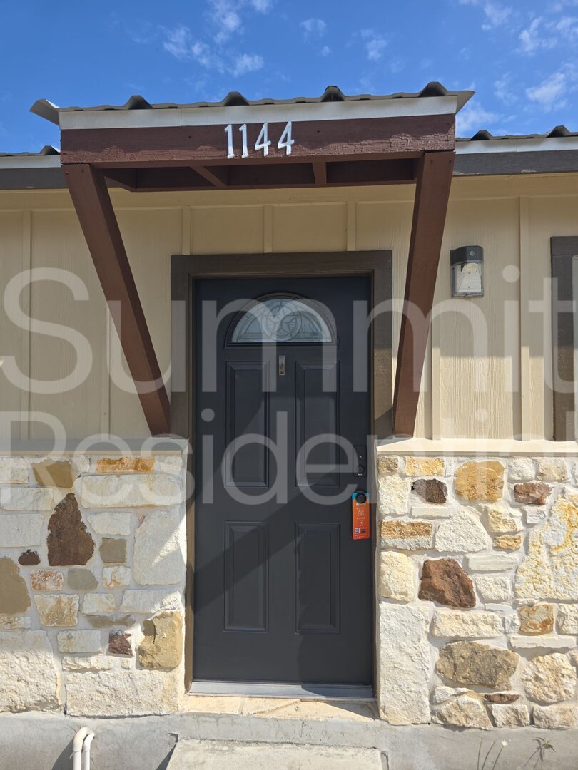 1144 Indian Holw Spring Branch, TX 78070