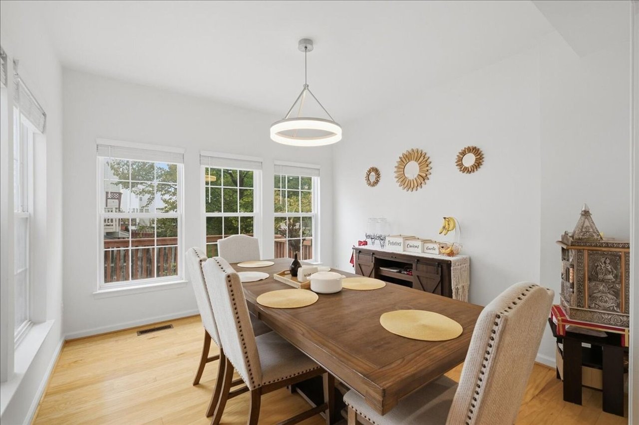 13510 Avonmore Dr Herndon, VA 20171