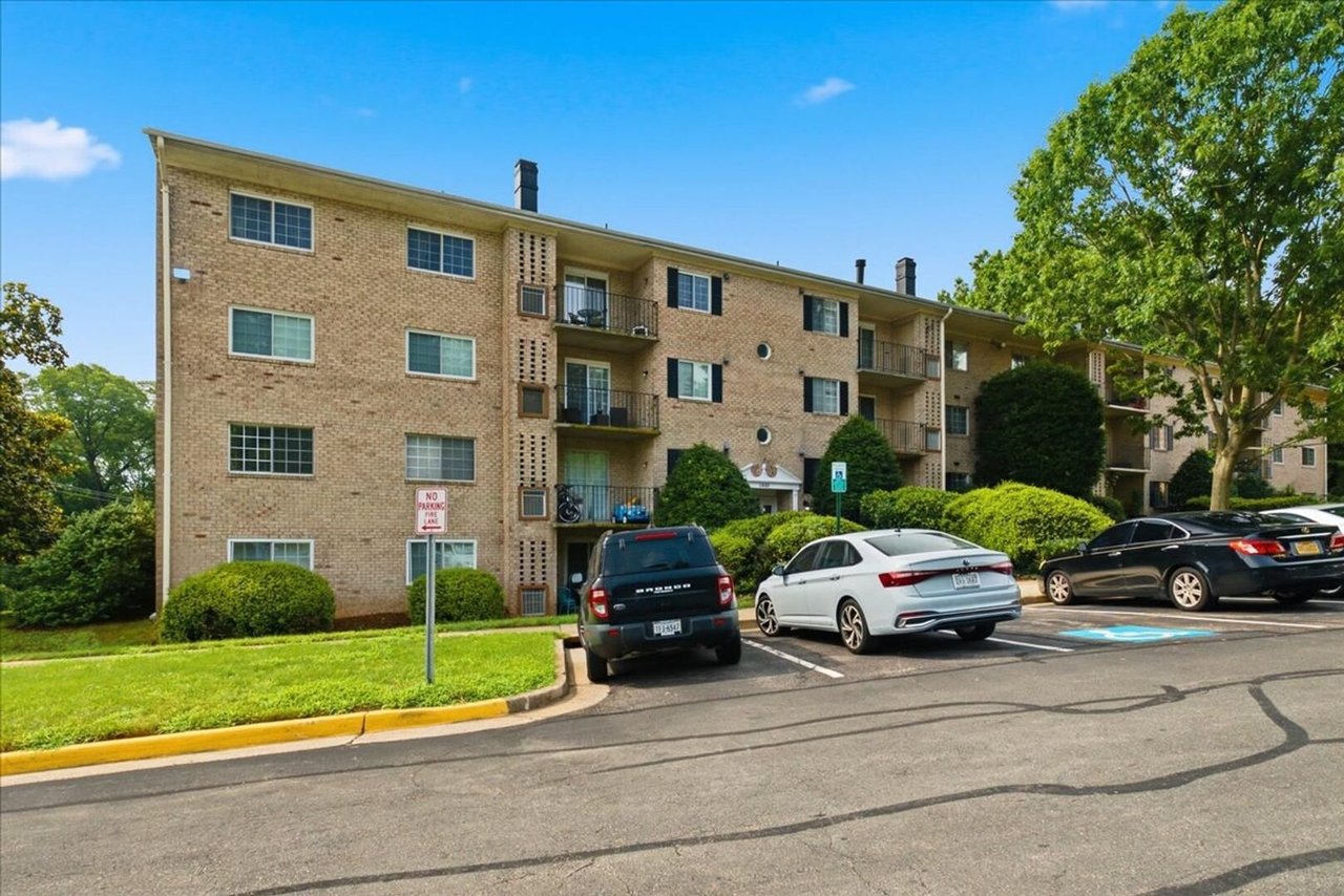 1521 Colonial Dr Apt 304 Woodbridge, VA 22192