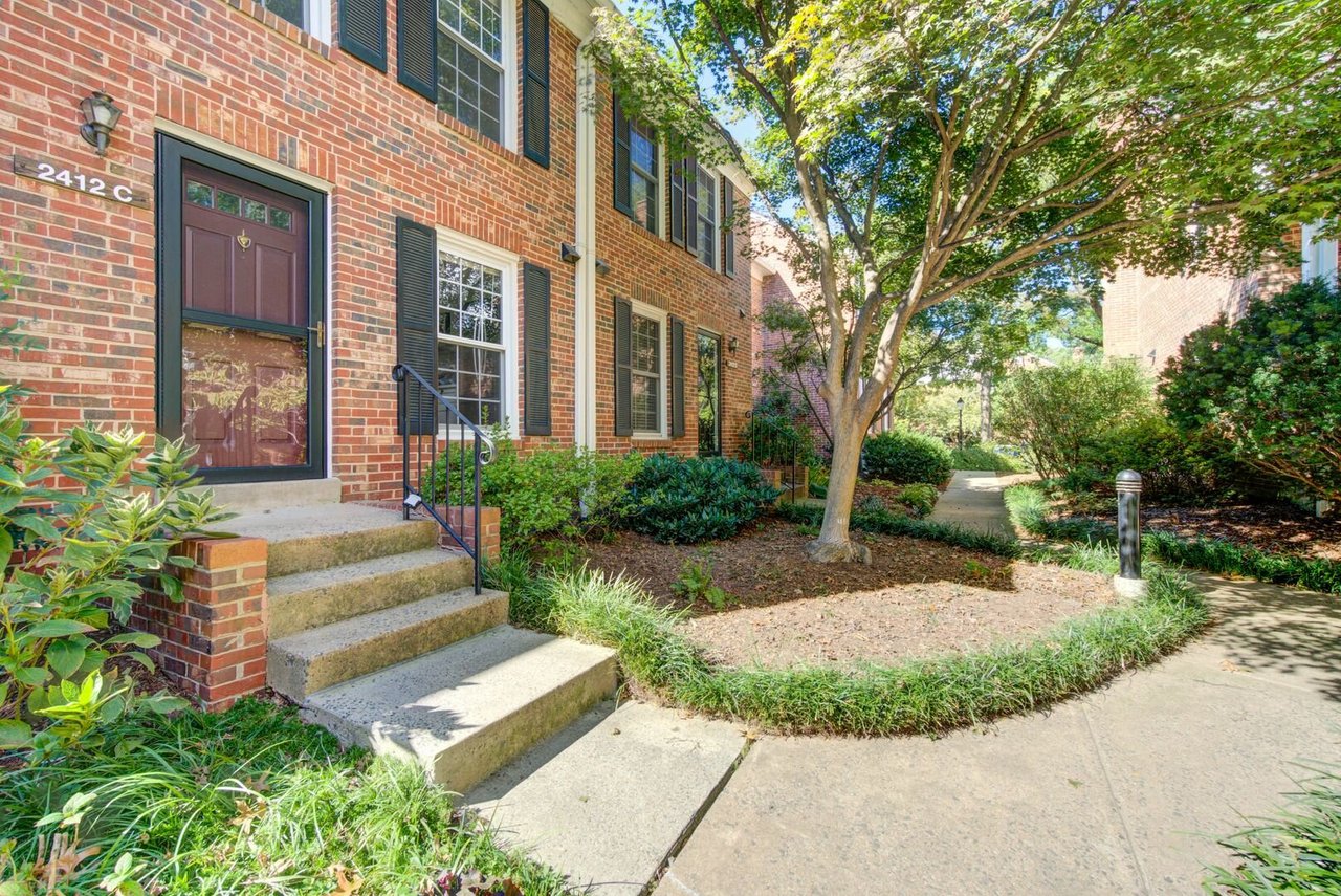 2412 S. Walter Reed Dr Unit C Arlington, VA 22206